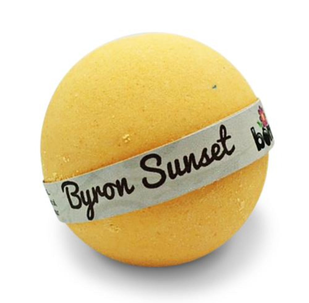 Sunset in Byron Bubble Bomb with Wooden Wick 100% Soy Candle Gift Set