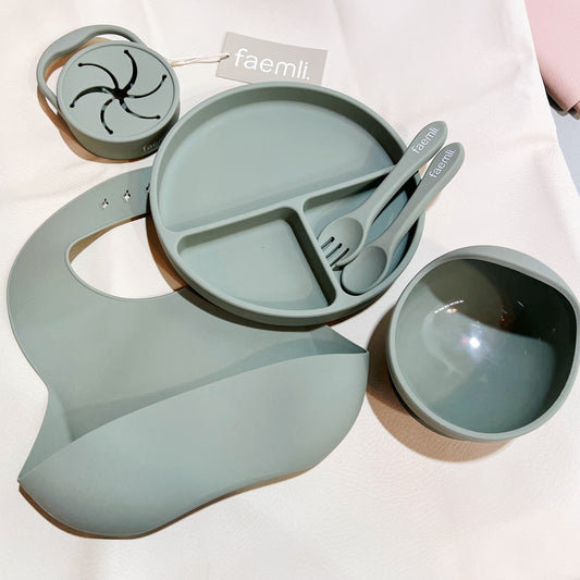 Dinnerware set